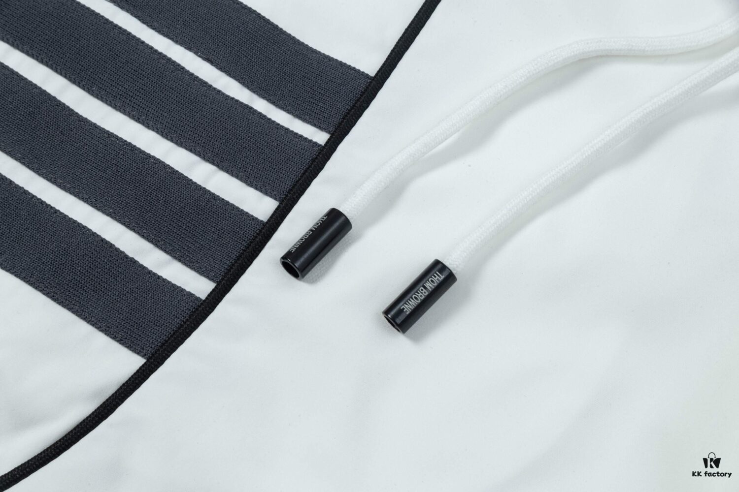 2025 TB New Quick-Dry Beach Shorts, Custom Fabric, Embroidered Logo, Slim Tailored Fit with Straight Stripe Panel Design