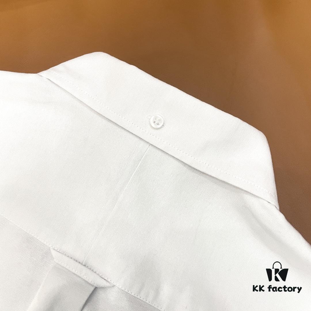 THOM BROWNE ➡️ Tang Mu Bulang · TB Classic Oxford Weave Panel Long-Sleeve Shirt