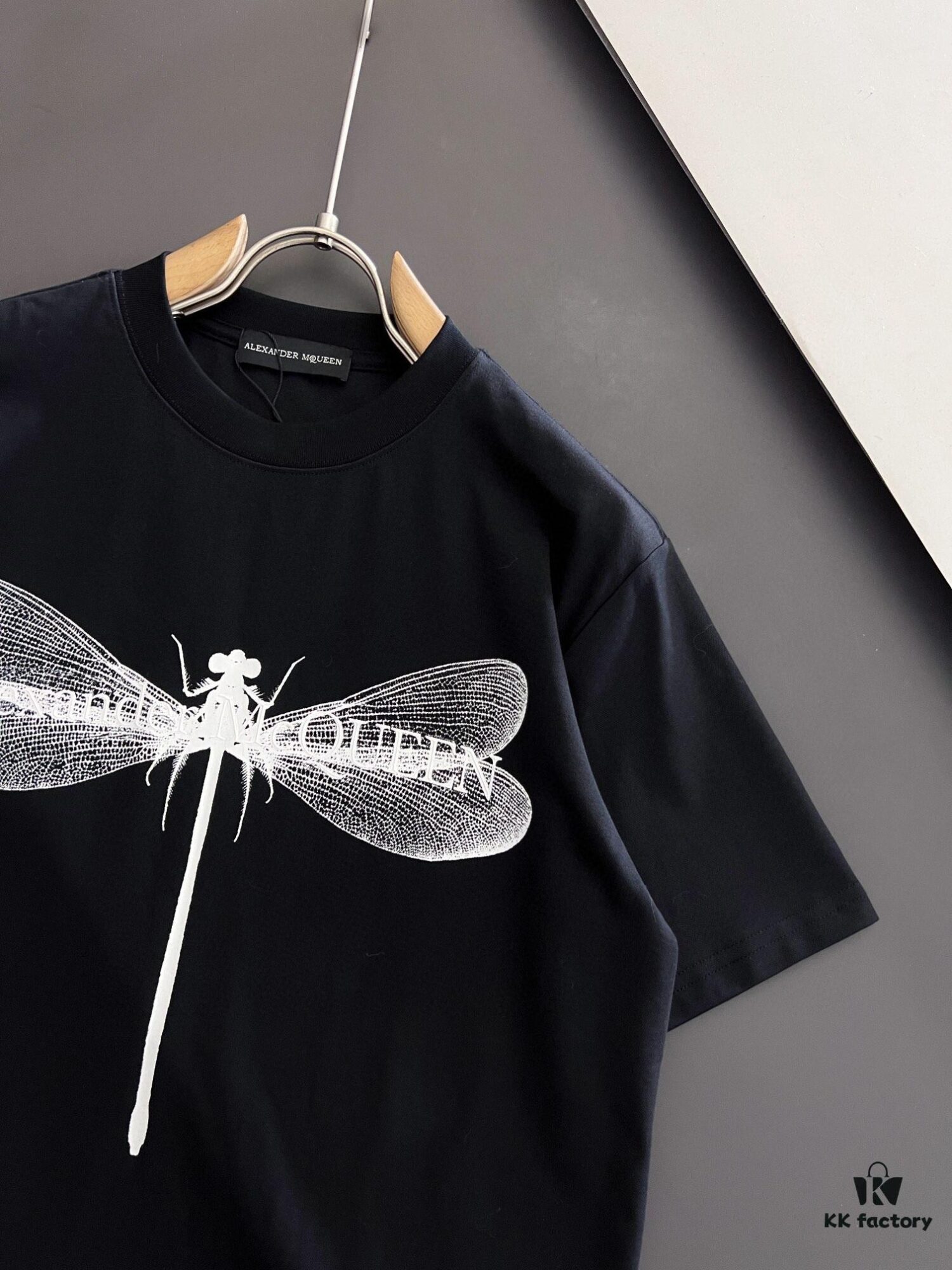 McQueen 2025 Latest Print Short Sleeve T-Shirt, High-Quality Cabinet Original Order, Top-Tier Craftsmanship with Imported Fabric