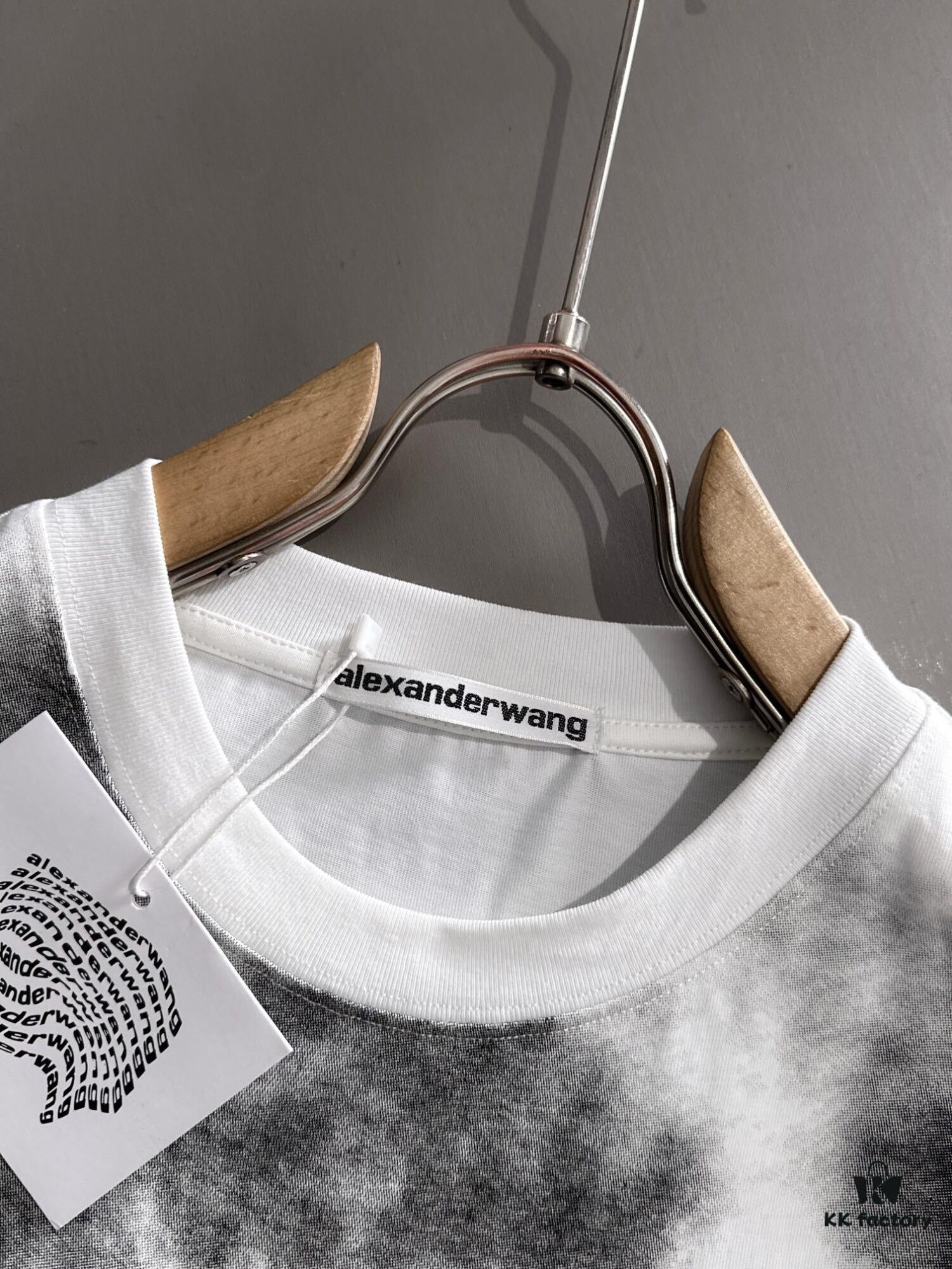 2025 New Arrival Heavy Craft Logo Design Fashion Round Neck Short Sleeve T-Shirt for Spring and Summer