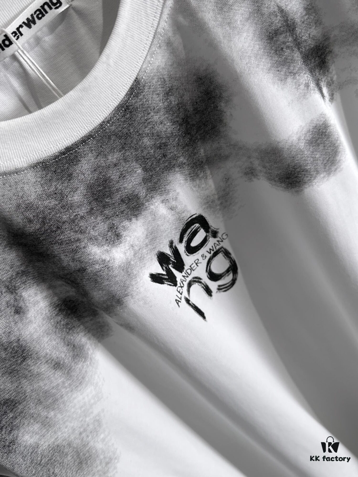 2025 New Arrival Heavy Craft Logo Design Fashion Round Neck Short Sleeve T-Shirt for Spring and Summer