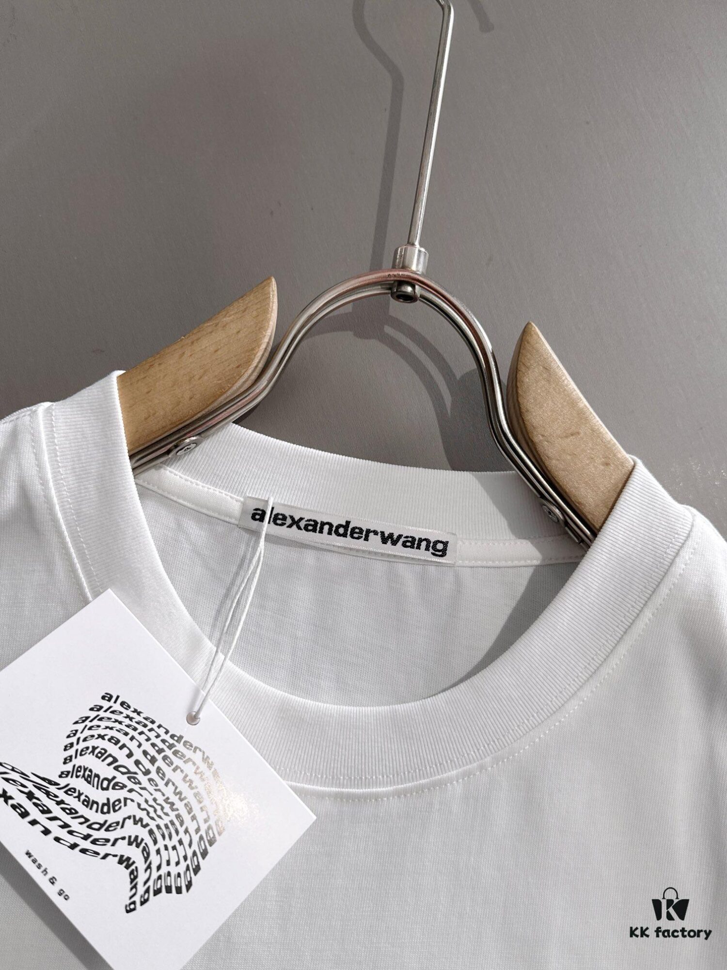 2025 New Arrival Heavy Craft Logo Design Fashion Round Neck Short Sleeve T-Shirt for Spring and Summer