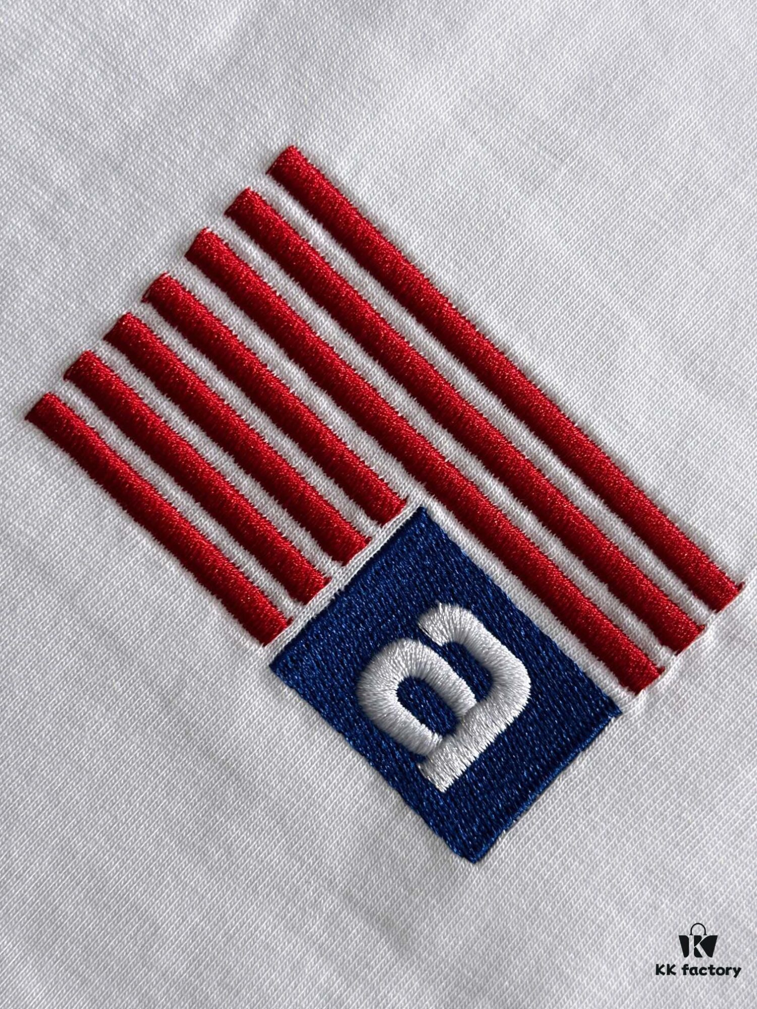 2025 New Arrival Heavy Craft Logo Design Fashion Round Neck Short Sleeve T-Shirt for Spring and Summer