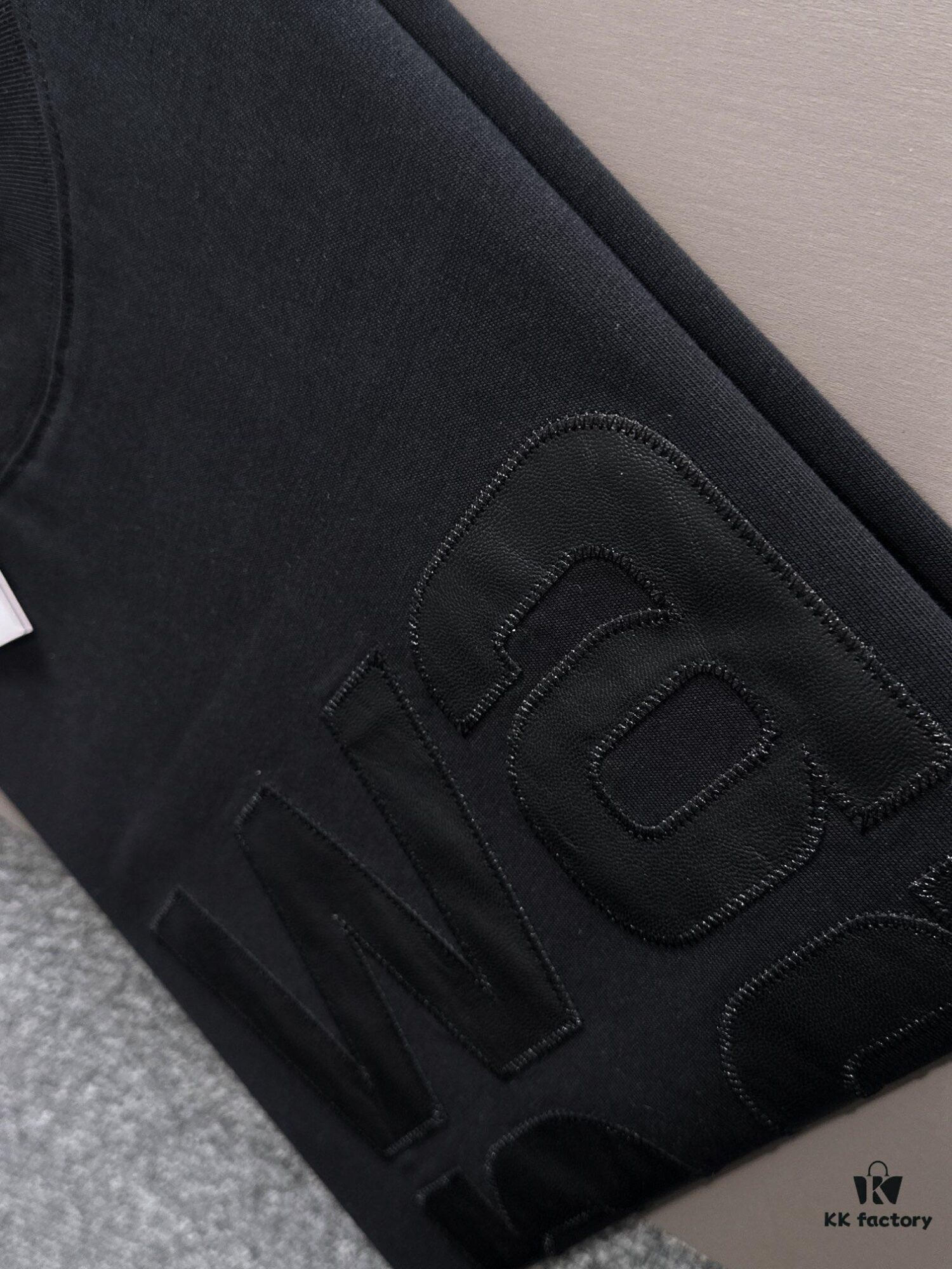 2025 New Arrival Heavy Craft Logo Design Fashion Round Neck Short Sleeve T-Shirt for Spring and Summer