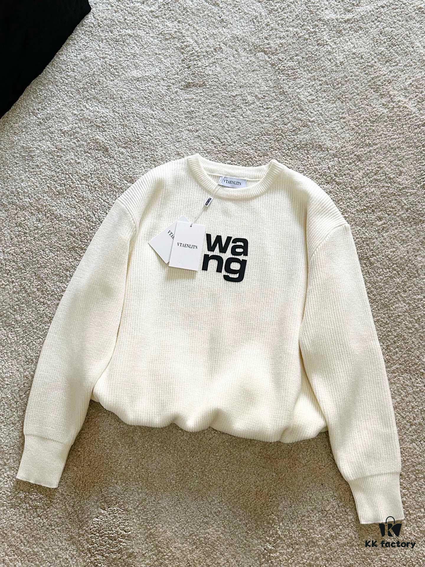 New Arrival Knitwear - Wang King 3D Embossed Logo Pullover Sweater with Custom Knitting Fabric