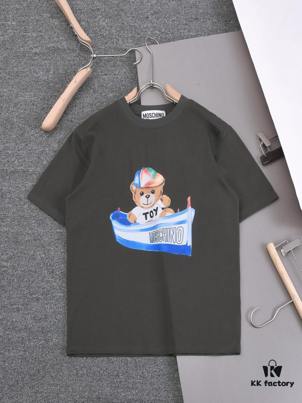 New Arrival 25S Moschino Digital Print T-Shirt, Premium Cotton Washed Fabric, Unisex Loose Fit, Soft and Comfortable, Fashionable Streetwear