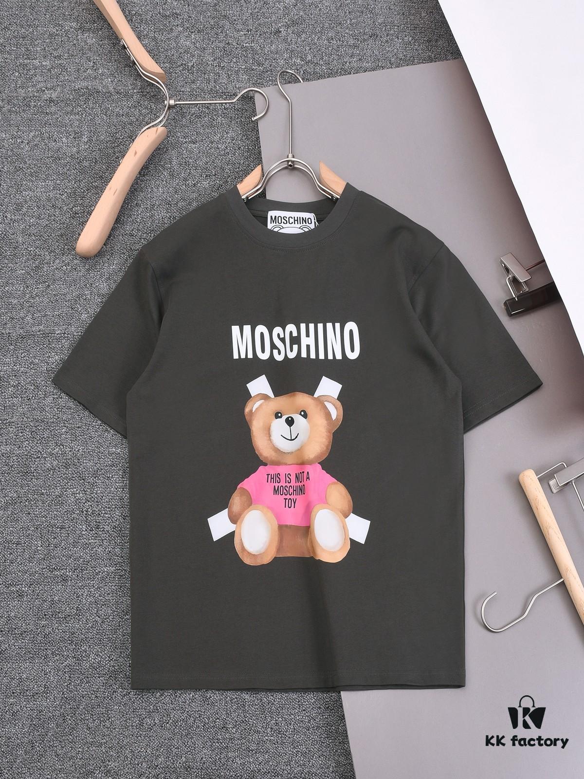 New Arrival 25S Moschino Digital Print T-Shirt, Premium Cotton Washed Fabric, Unisex Loose Fit, Soft and Comfortable, Fashionable for Youthful Style