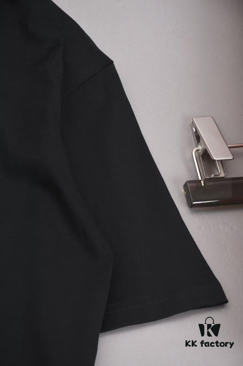 Moschino Print T-Shirt, New Arrival, Minimalist Fashion Design, Pre-Shrunk 100% Cotton Fabric, Approx. 260g Weight, Soft and Skin-Friendly, Unisex Style