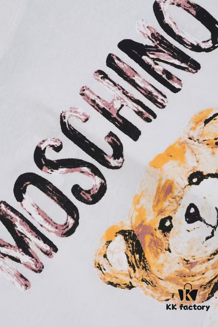 New Arrival Moschino Print T-Shirt, Minimalist Fashion Design with Comfortable Color Matching, Premium 260gsm Pre-washed 100% Cotton Fabric, Soft and Skin-friendly Unisex Tee