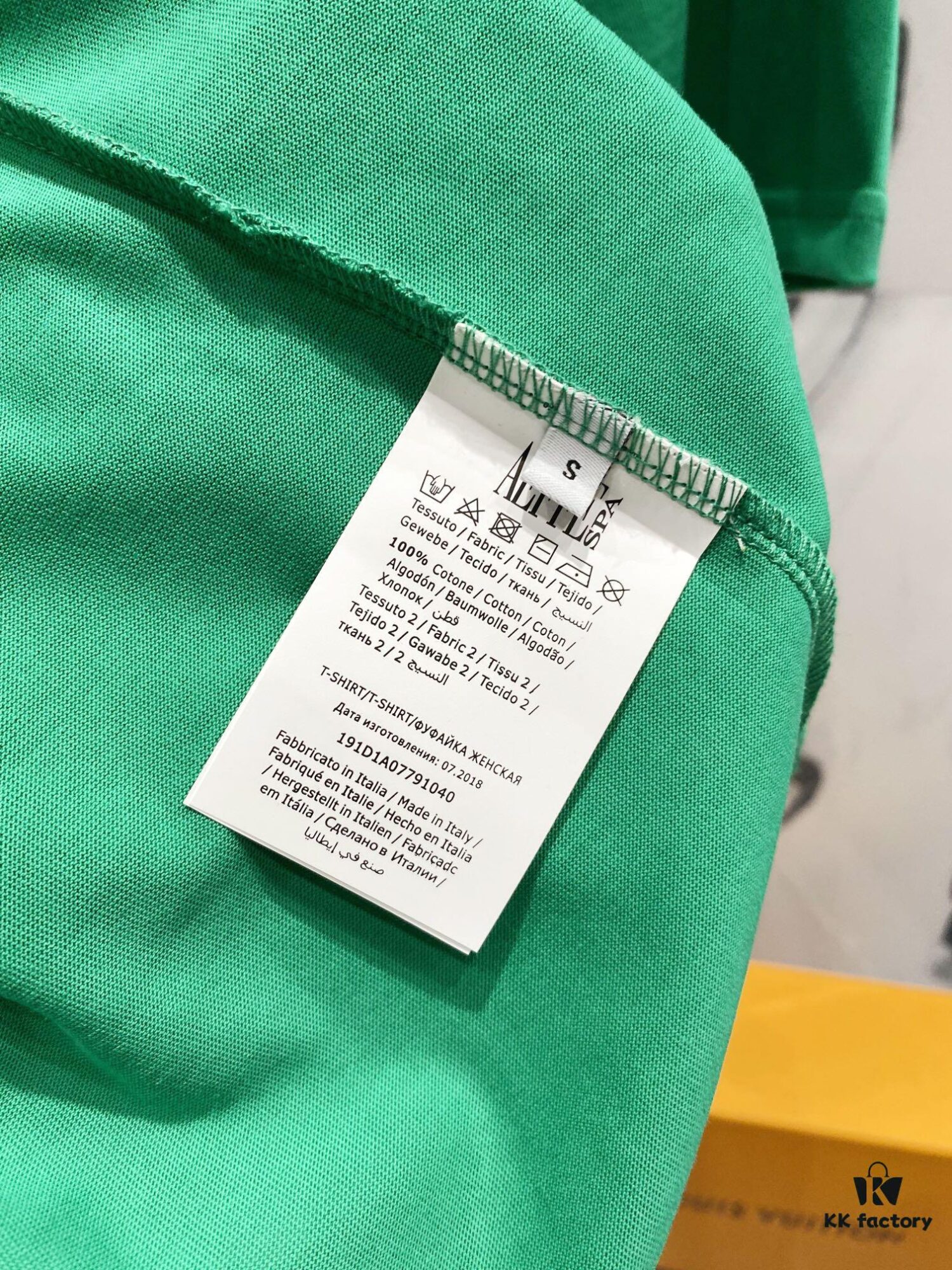 MOSCHINO 260g Crew Neck Short Sleeve T-Shirt with Classic Brand Logo Puff Print