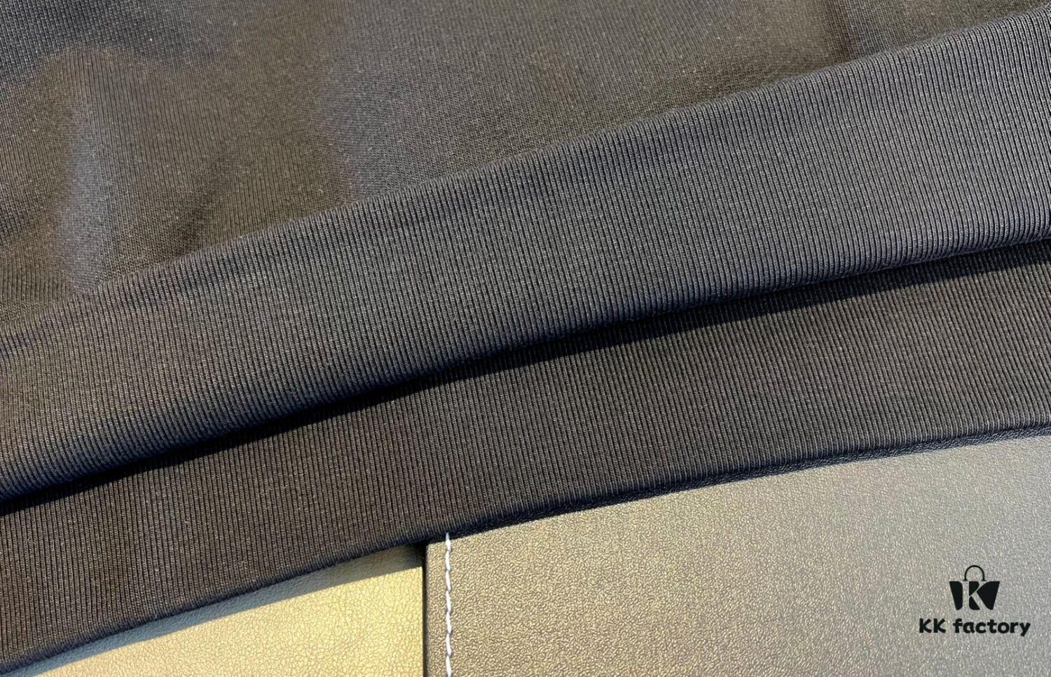 MOSCHINO – 2024 New Autumn/Winter 420g Hoodie with Cartoon Bear and Classic Letter Rhinestone Print, Elegant Drape Design, Unisex Style