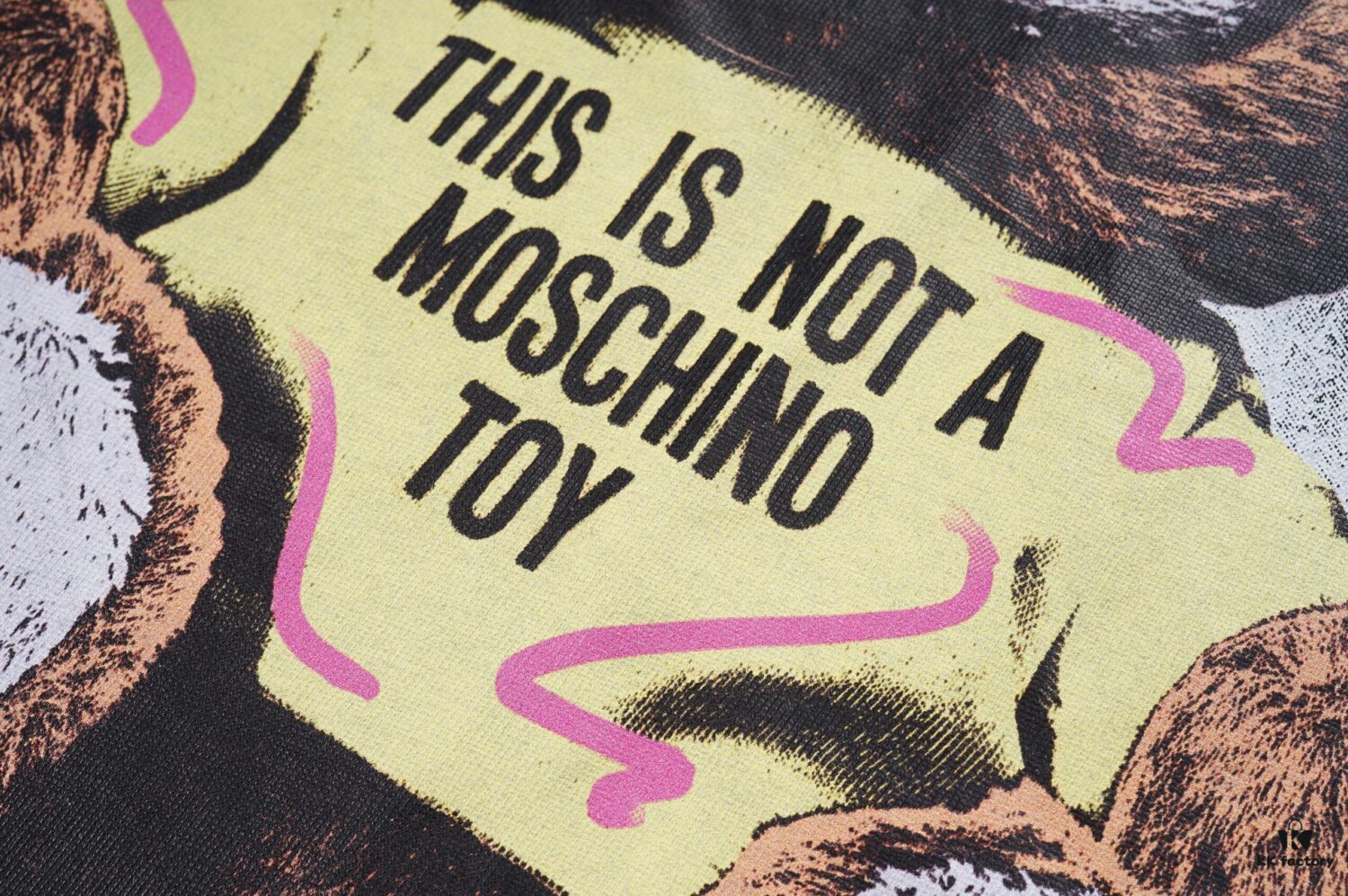 Q611# ♈️ Premium Combed Double-Yarn MOSCHINO 23 Lunar Rabbit Limited Edition Short Sleeve T-Shirt, 230g Double-Ply 32s 100% Cotton Fabric, Direct-to-Garment Digital Print, Unisex Design, Colors: Black, White