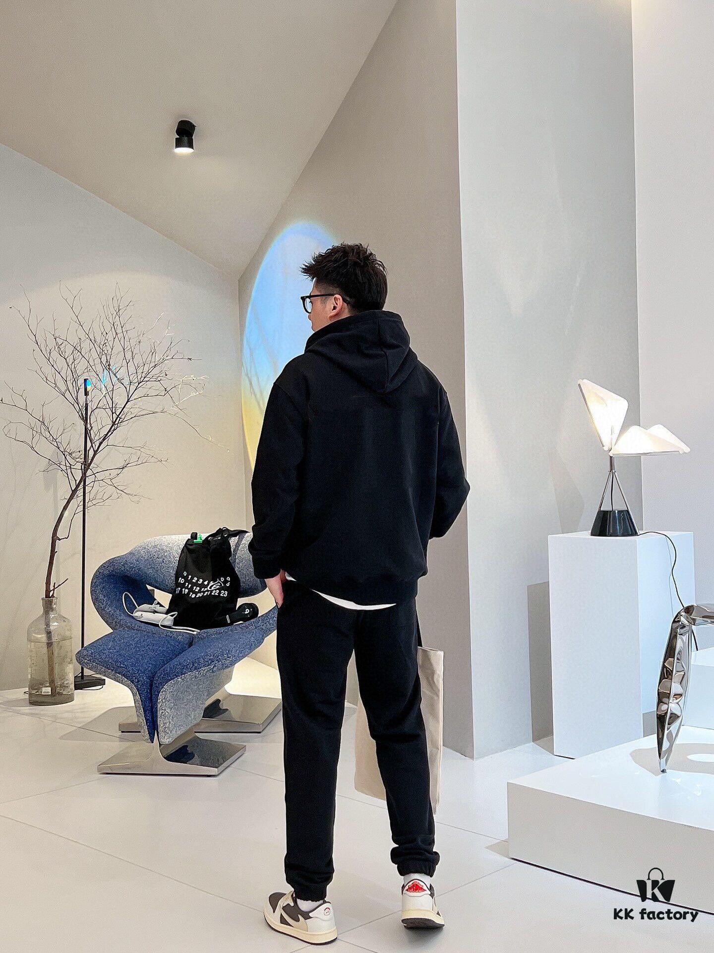 MOSCHINO (Gospel for the Plus-Sized) New 2024 Bestselling Sweatshirt Set – Official Website Original Version, Premium Natural Roman Cotton 100%, Elegant and Comfortable Unisex Design