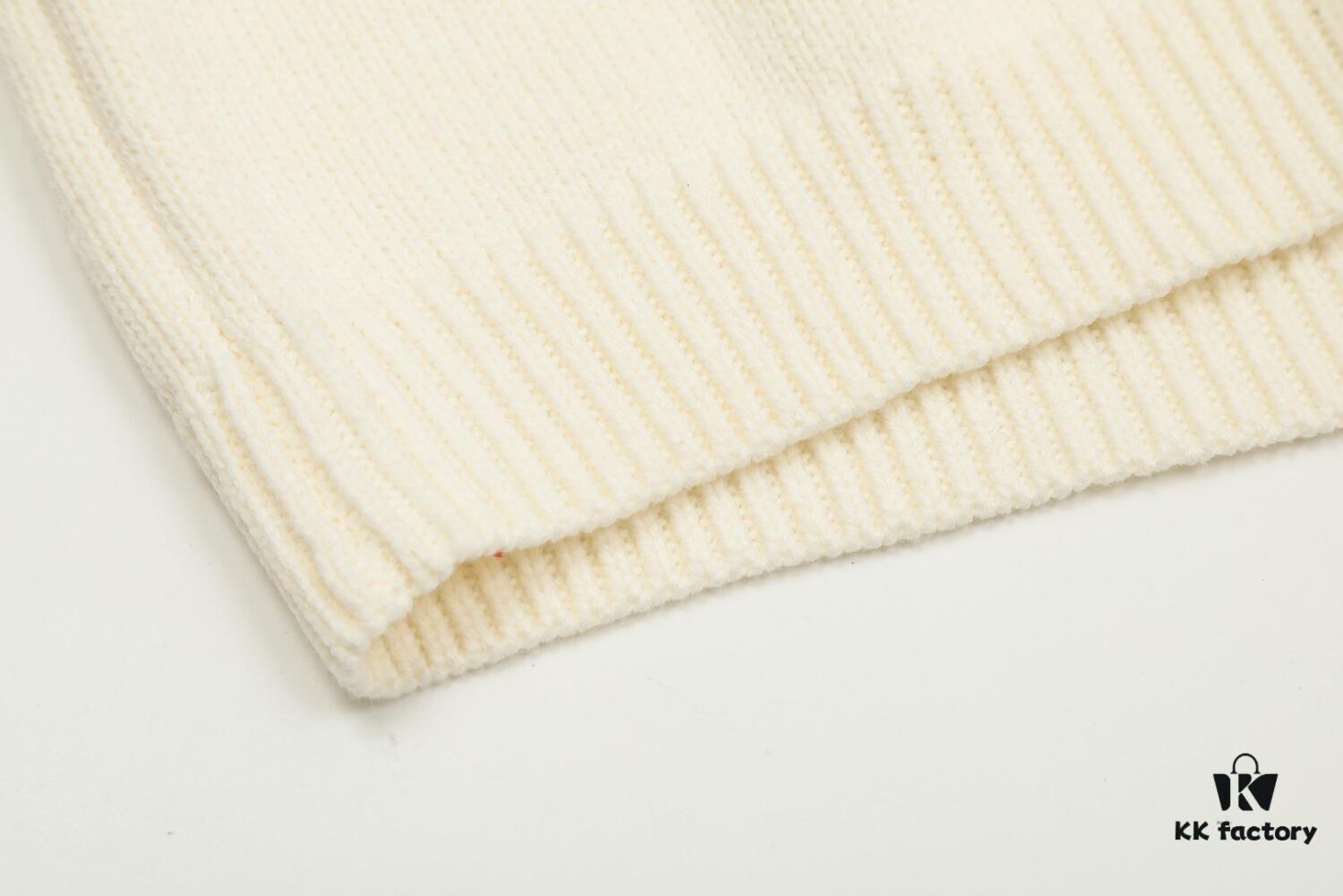 KENZO Begonia Flower V-Neck Embroidered Logo Unisex Knit Cardigan