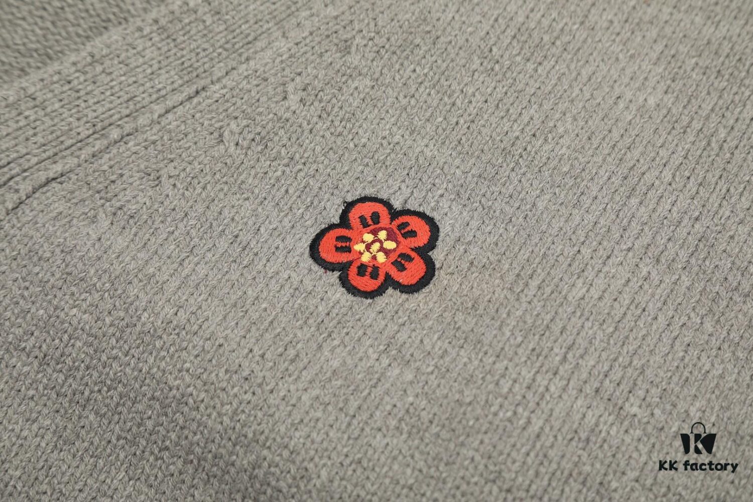 KENZO Begonia Flower V-Neck Solid Color Embroidered Logo Unisex Knit Cardigan