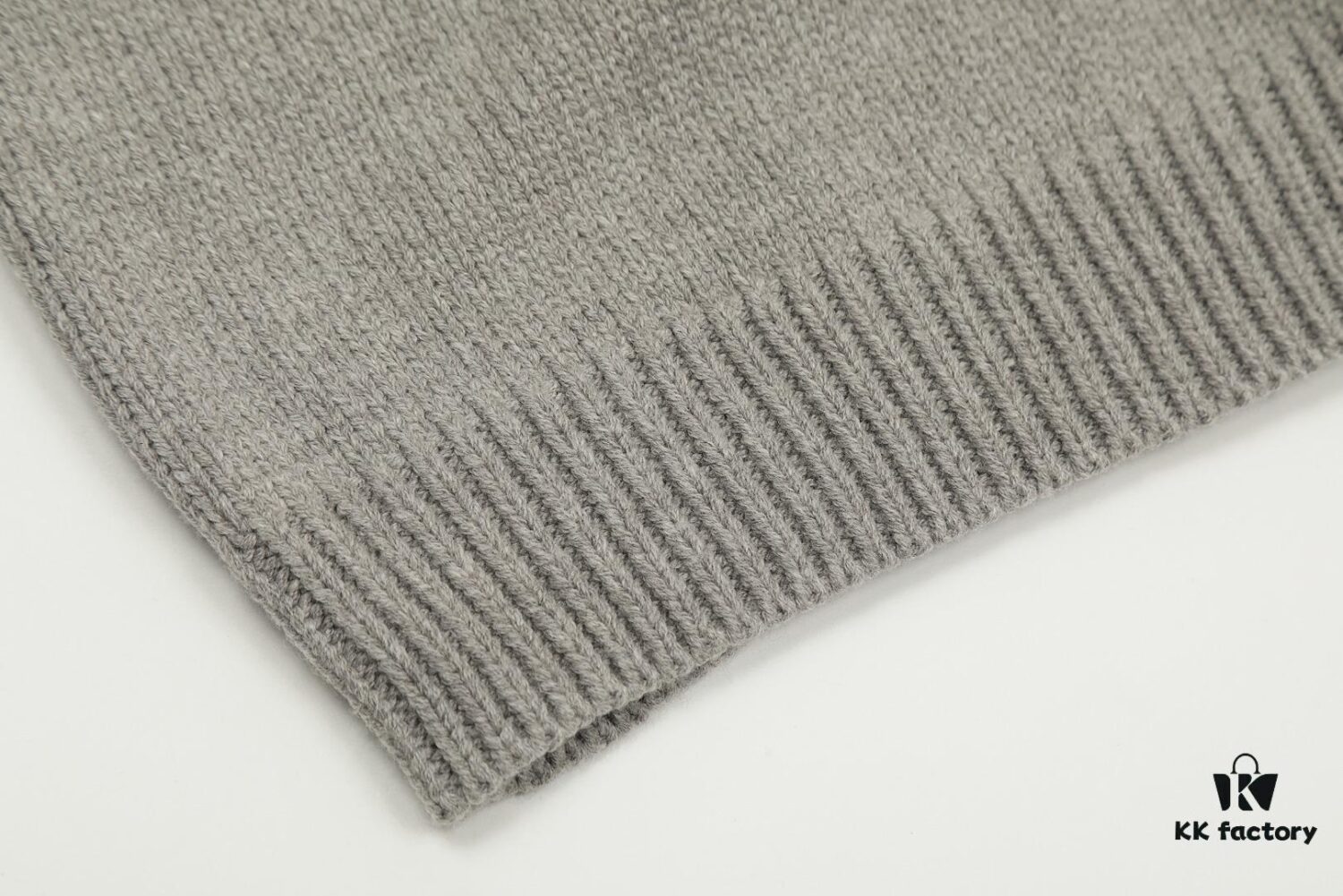 KENZO Begonia Flower V-Neck Solid Color Embroidered Logo Unisex Knit Cardigan