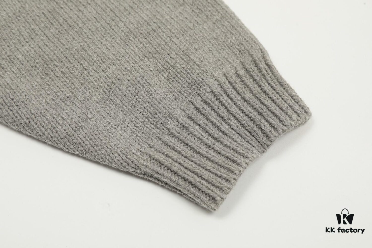 KENZO Begonia Flower V-Neck Solid Color Embroidered Logo Unisex Knit Cardigan