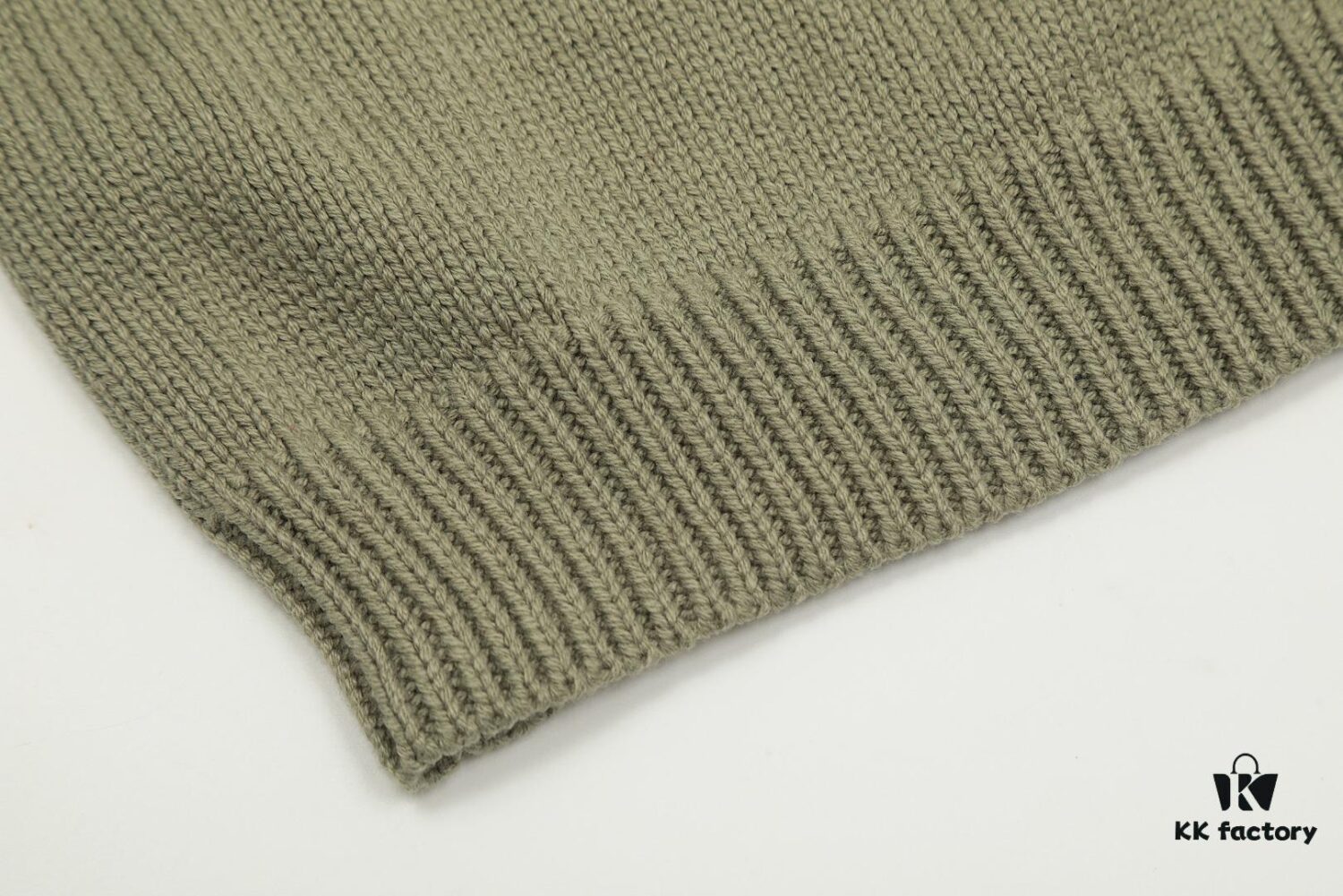 KENZO Begonia Flower V-Neck Solid Color Embroidered Logo Unisex Knit Cardigan