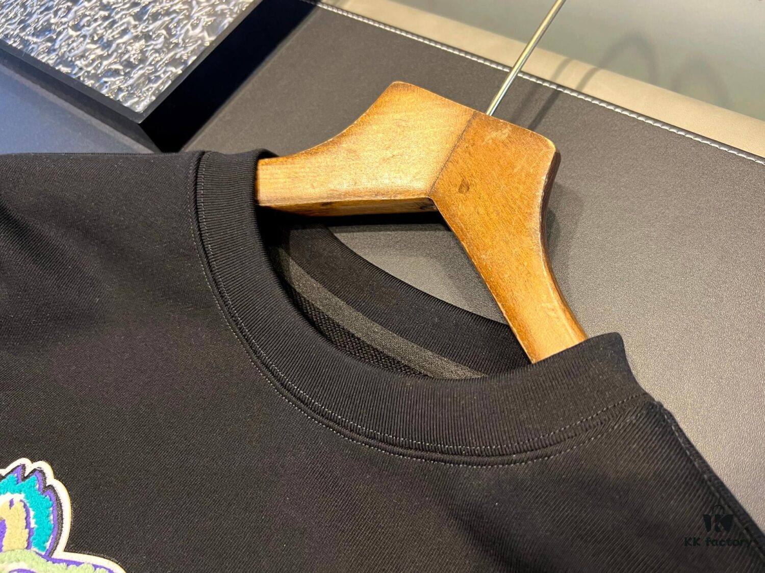 KENEO Classic Tiger Head with Letter Design, Heavy Embroidery Craft, 420g Crew Neck with Excellent 3D Effect, Unbeatable Color Combination