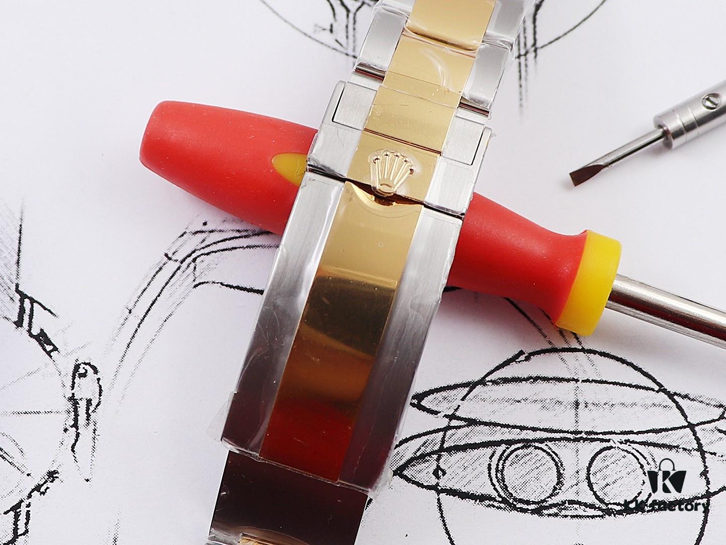 D1 Factory Launches New Gold-Plated Rolex Submariner Two-Tone 18K Gold Series