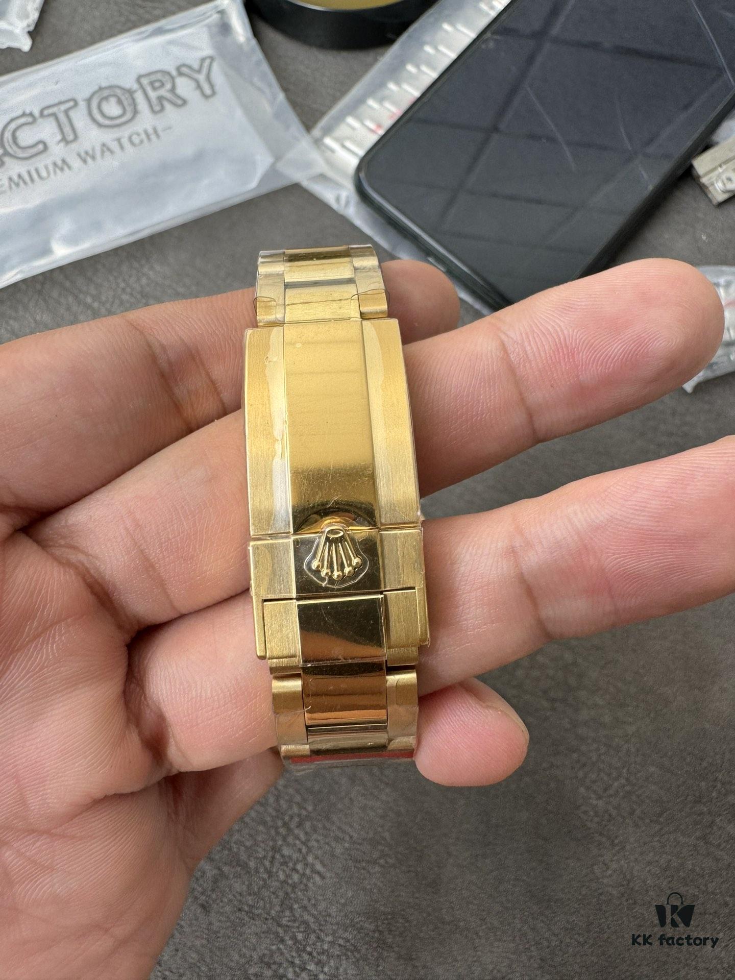 QF Counterweight Gold Dial 4130 Movement