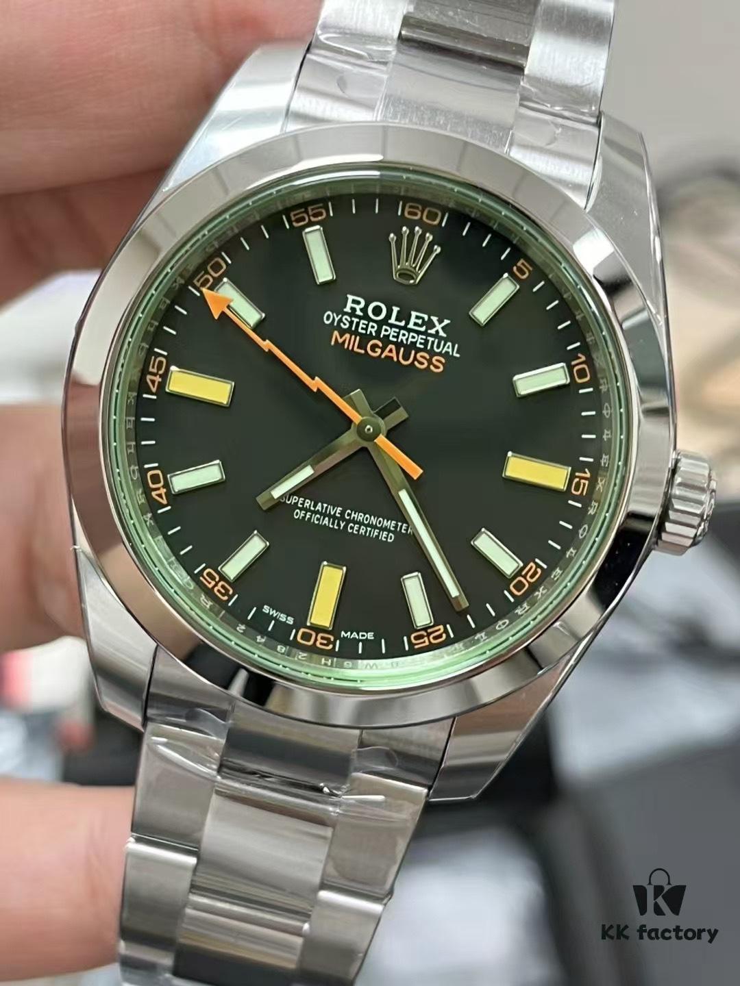 Vs New Arrival Black Dial Green Glass 3131 Movement