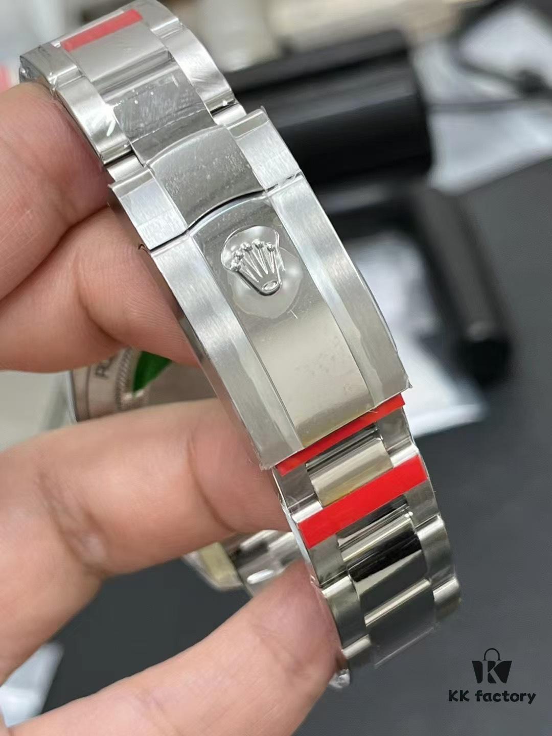 Vs New Arrival Black Dial Green Glass 3131 Movement