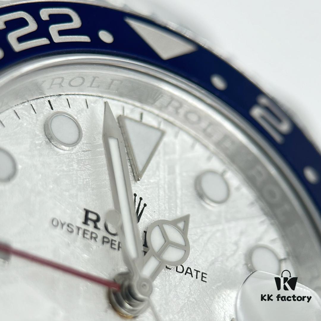 Gold Factory Dog Factory  ️ V2 Counterweight Greenwich Detail View