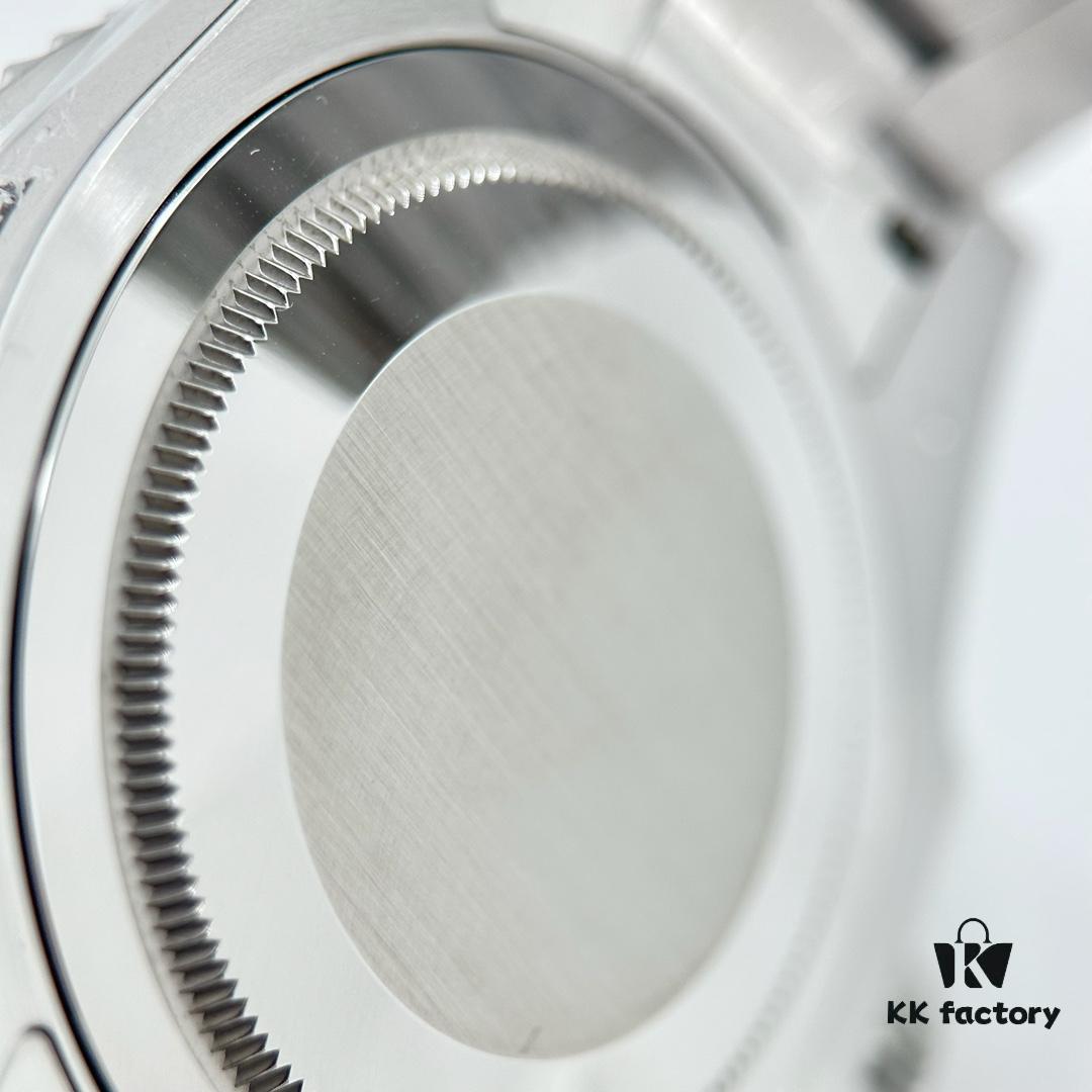 Gold Factory Dog Factory  ️ V2 Counterweight Greenwich Detail View