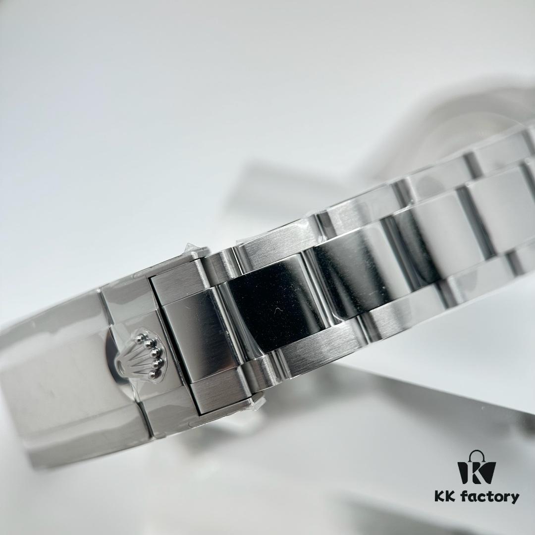 Gold Factory Dog Factory  ️ V2 Counterweight Greenwich Detail View