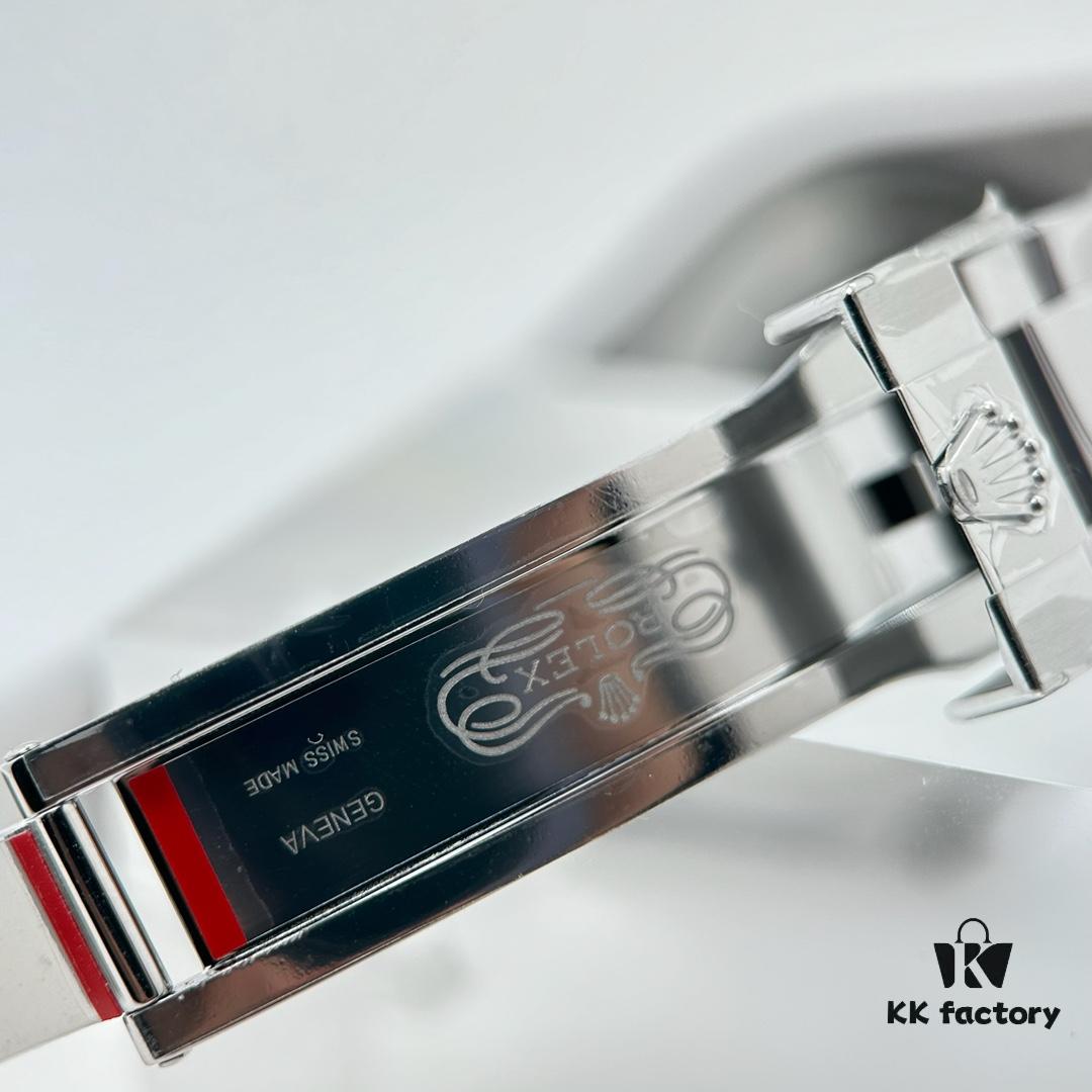 Gold Factory Dog Factory  ️ V2 Counterweight Greenwich Detail View