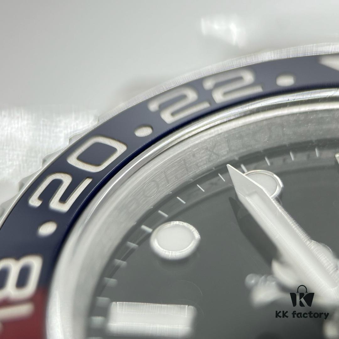 Gold Factory Dog Factory  ️ V2 Counterweight Greenwich Detail Image