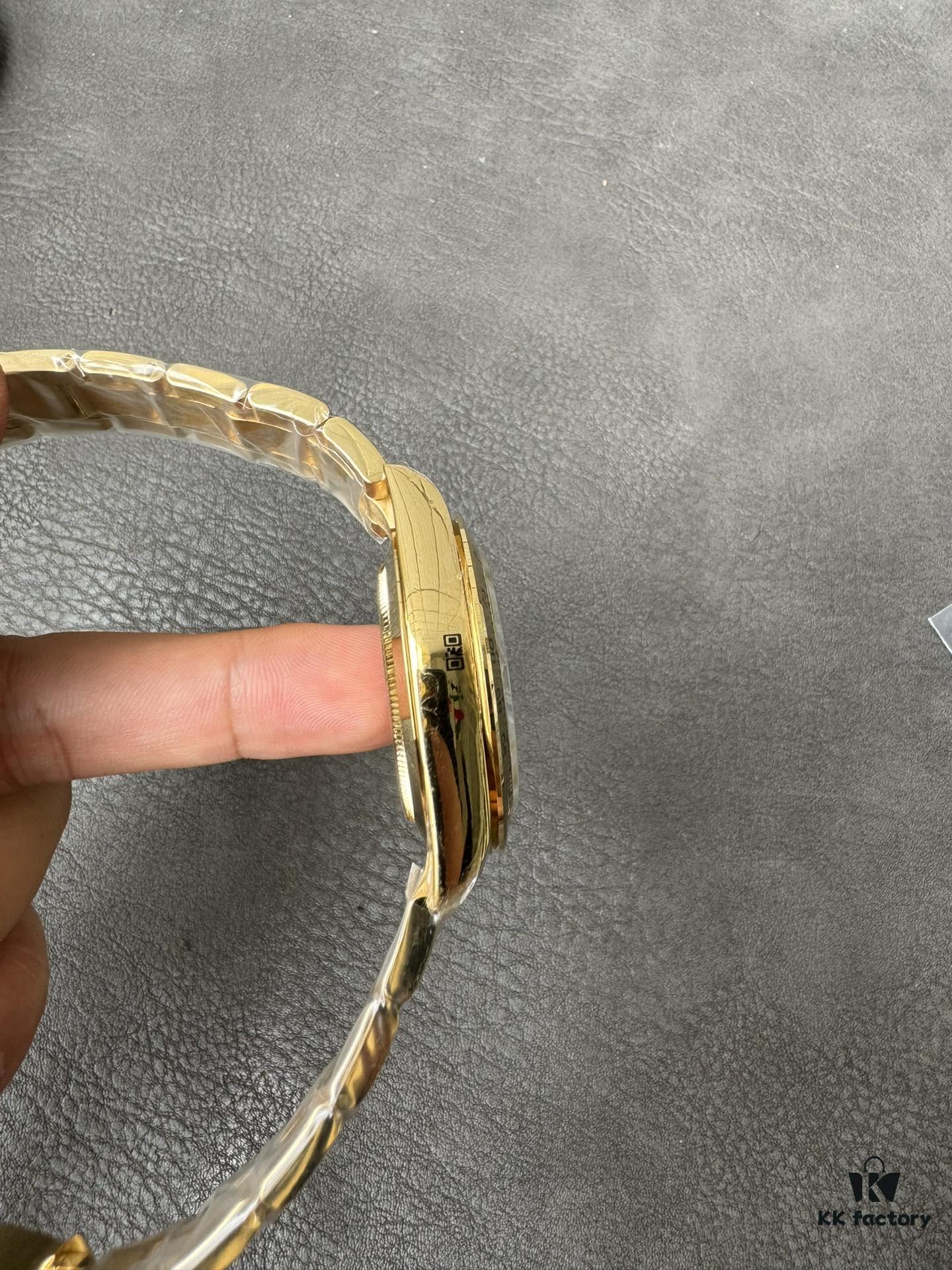 QF Green Goldy Counterweight, Rear Package 18K Gold