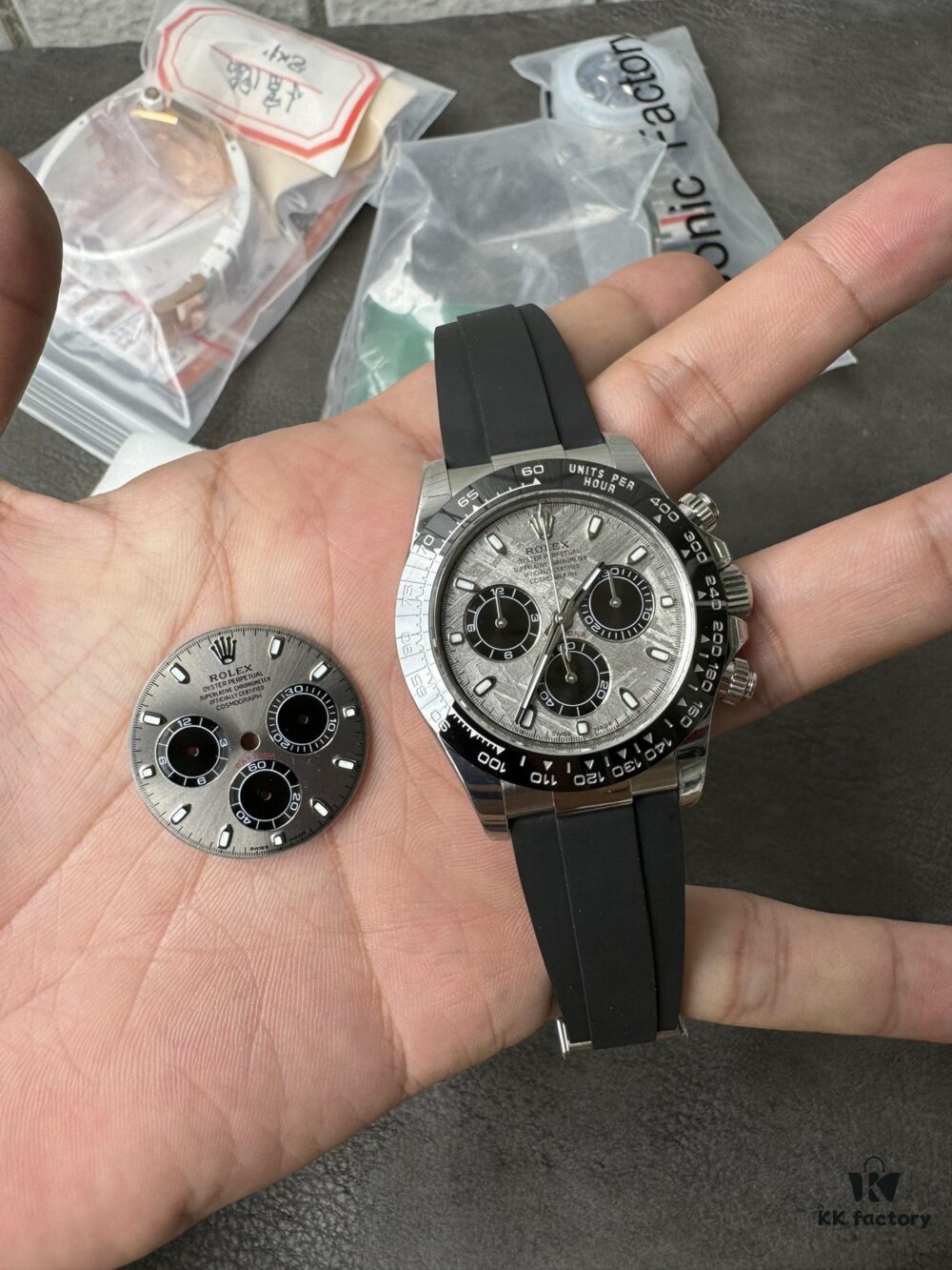 BT Gray Adhesive DY Modified Meteorite Disc