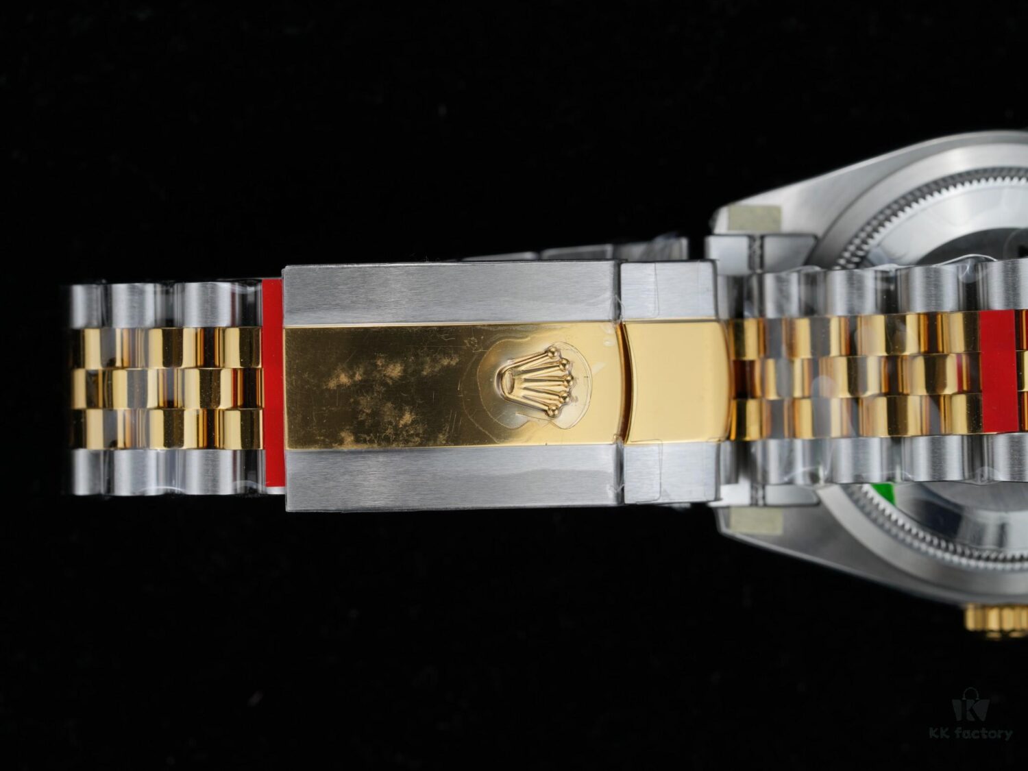 VS Two-Tone Gold 36mm Palm Leaf Design