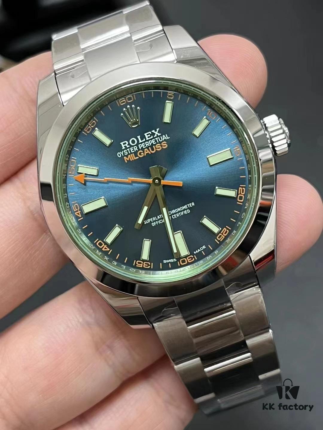 Vs New Arrival Lightning Green Glass 3131 Movement