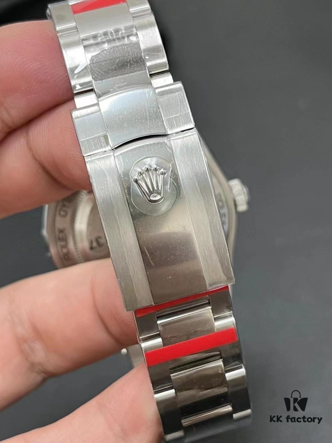 Vs New Arrival Lightning Green Glass 3131 Movement