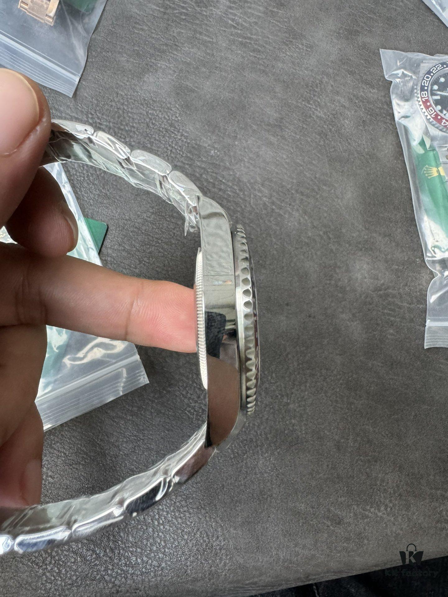 Gold Factory Dog Factory Upgrade V2 Top Version Weighted Greenwich 18K Gold Plated Watch, Not Peeling or Fading