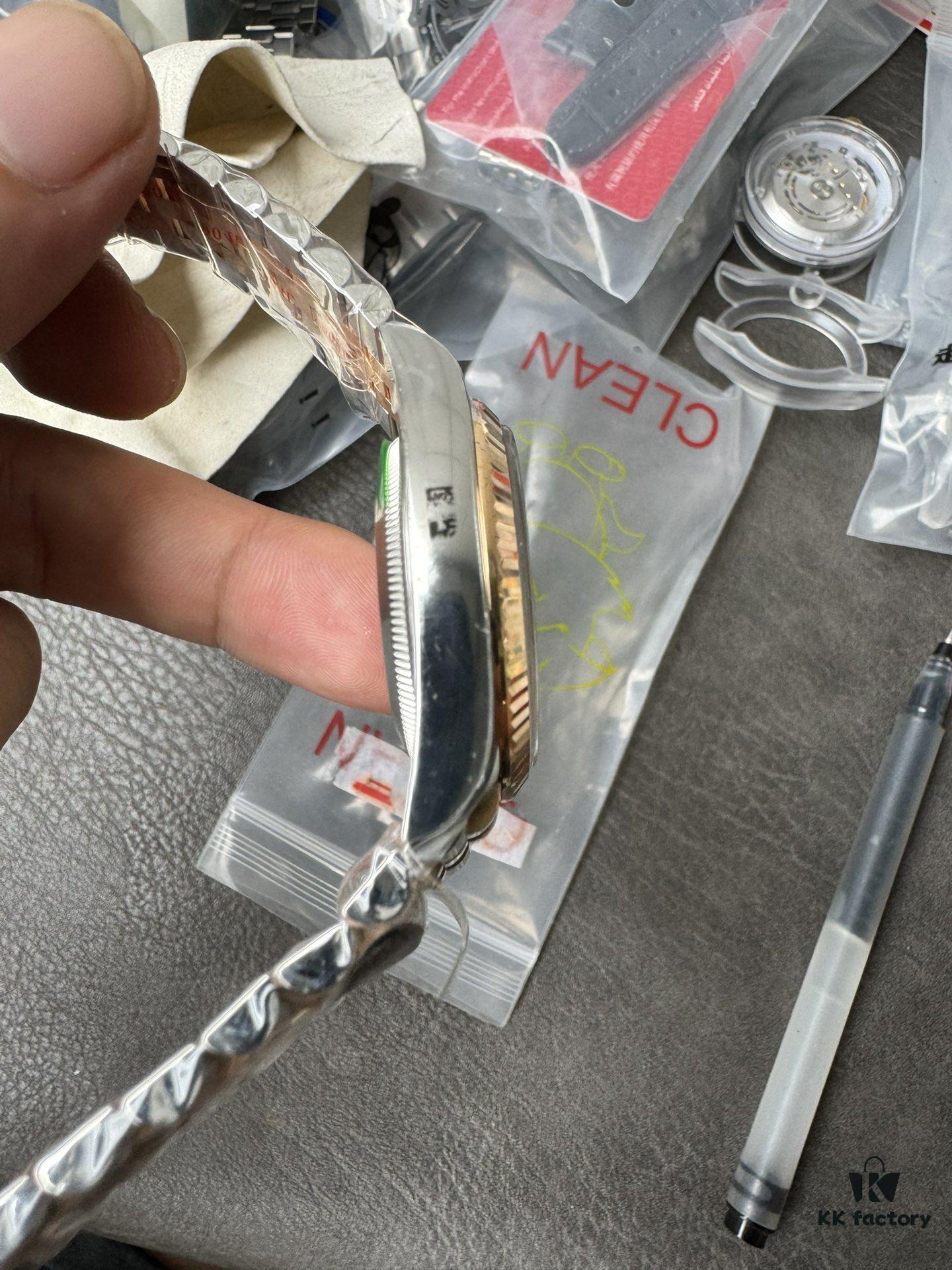 Clean 36 Rooms Rose Gold Pothos