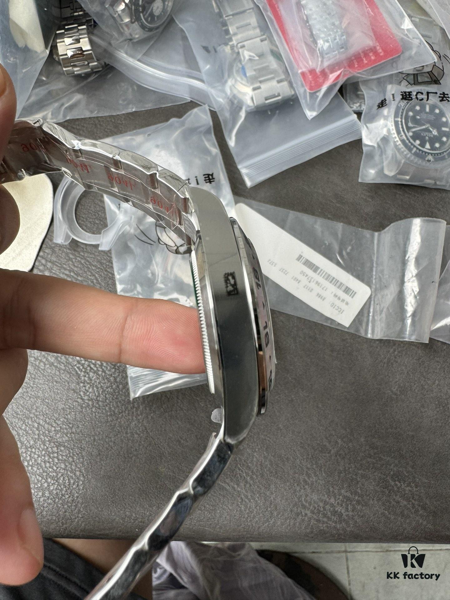 Clean Explorer II, Newly Customized Oversized Dandong 3285 Movement