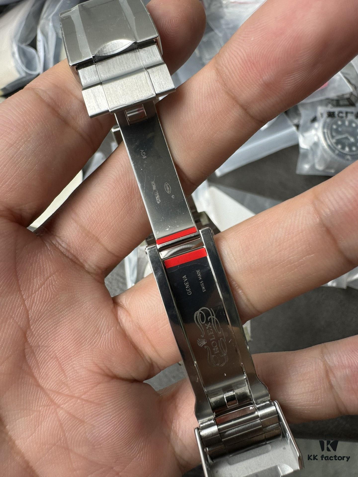 Clean Explorer II, Newly Customized Oversized Dandong 3285 Movement