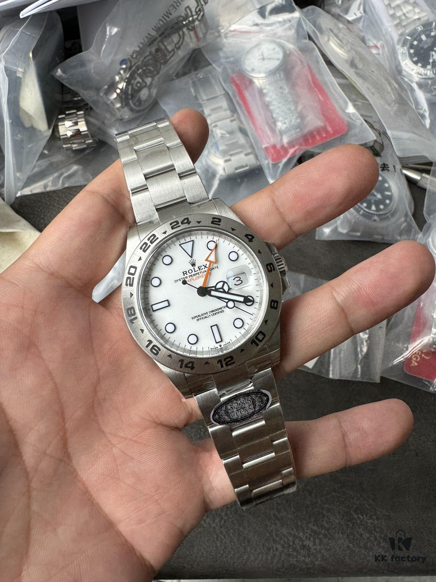 Clean Explorer II, Newly Customized Oversized Dandong 3285 Movement