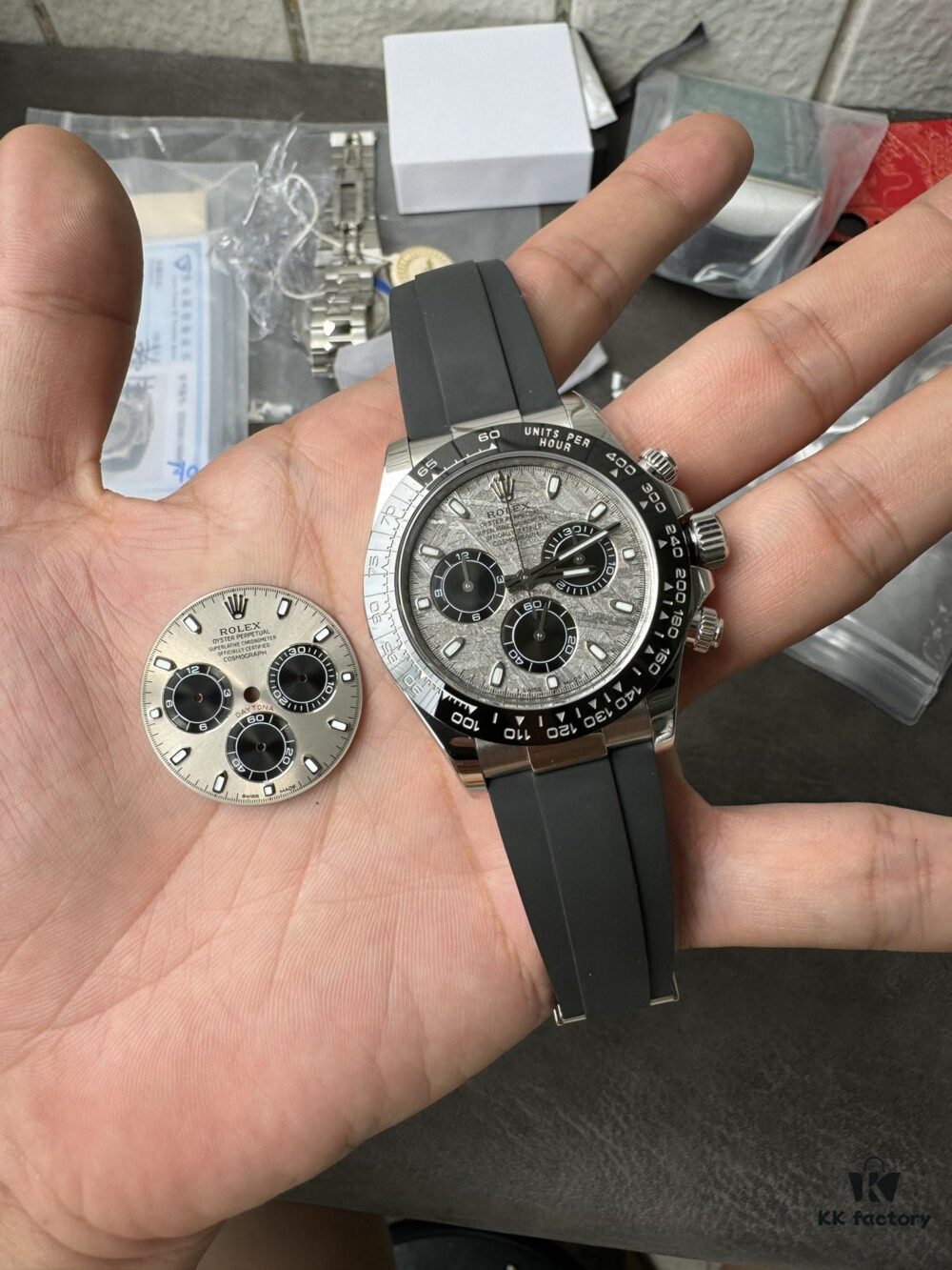 Clean Grey Adhesive Di Modified RB Meteorite Surface with Rear Platinum Coating