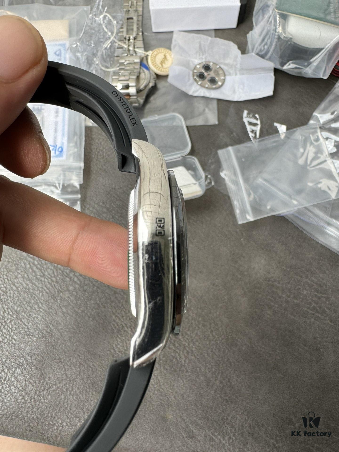 Clean Grey Adhesive Di Modified RB Meteorite Surface with Rear Platinum Coating