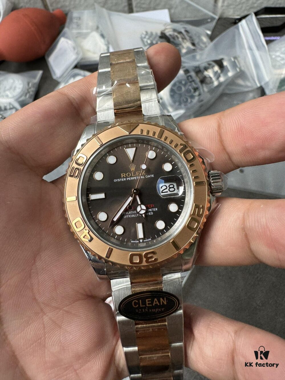 Clean Coffee Face Gold Yacht