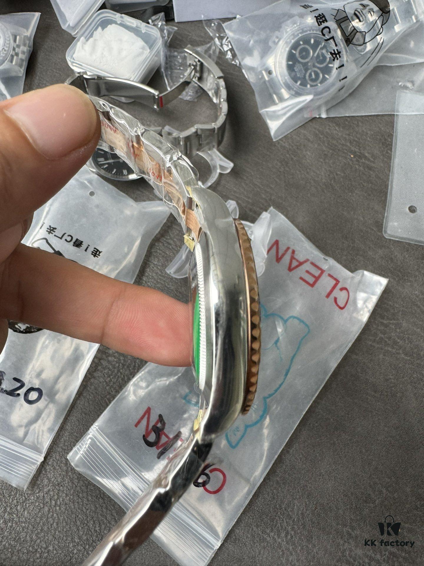 Clean Coffee Face Gold Yacht