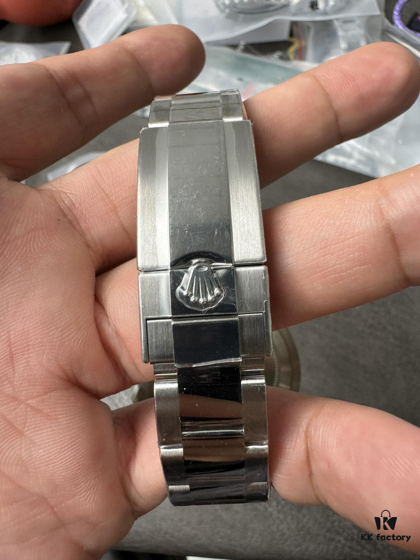 Clean Factory v3 Coca-Cola Bezel, Three-Piece Strap, Dandong 3285