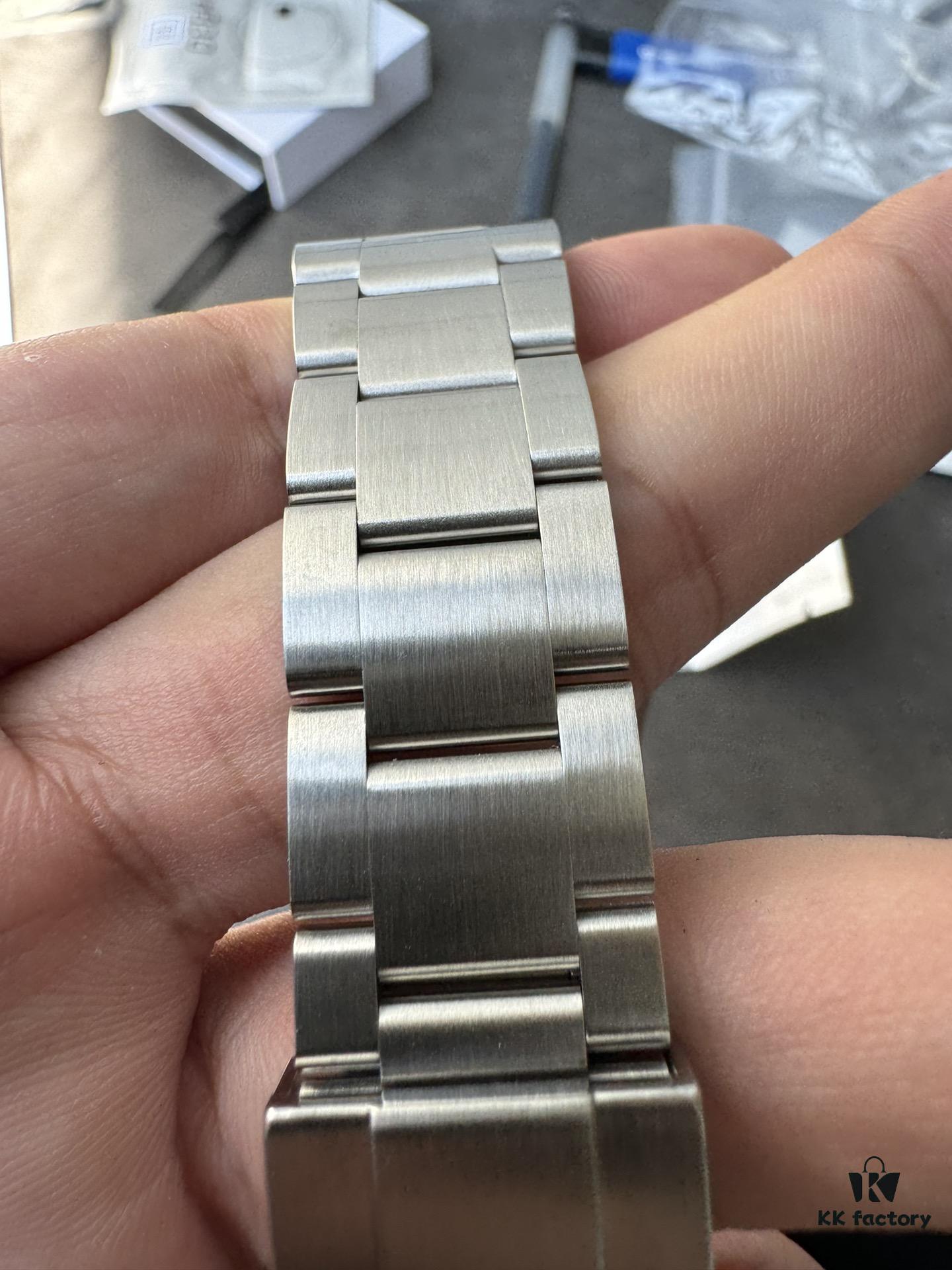 VS 41 Green Hulk Submariner with High-Transparency Glass and Secondary Bevel Polishing