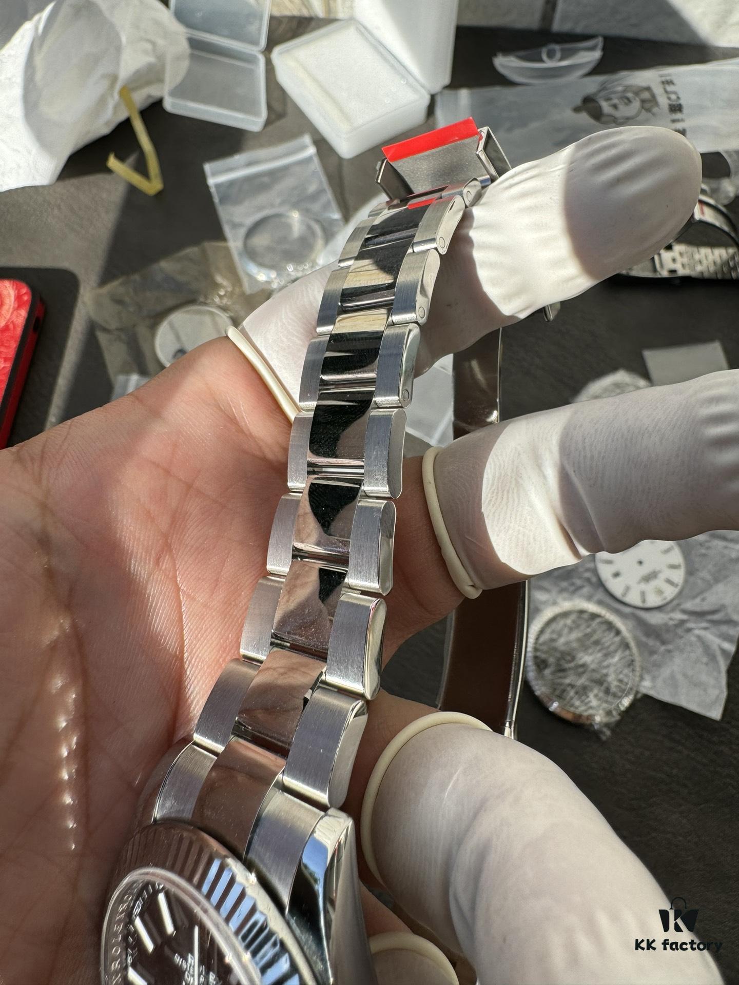 Complete Set of Genuine Replacement Parts (Calendar, Hands, Glass, Dial) with 18K Gold Dog-Teeth Bezel, Secondary Chamfering and Brushed Finish