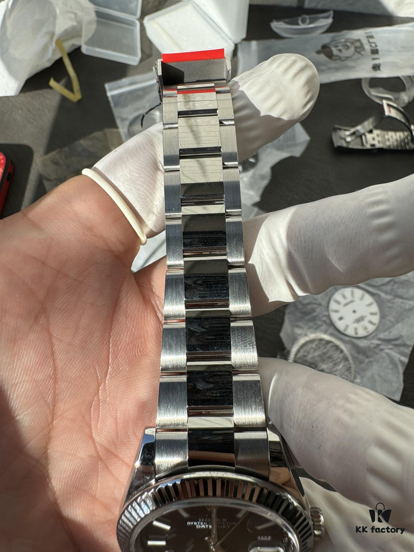 Complete Set of Genuine Replacement Parts (Calendar, Hands, Glass, Dial) with 18K Gold Dog-Teeth Bezel, Secondary Chamfering and Brushed Finish